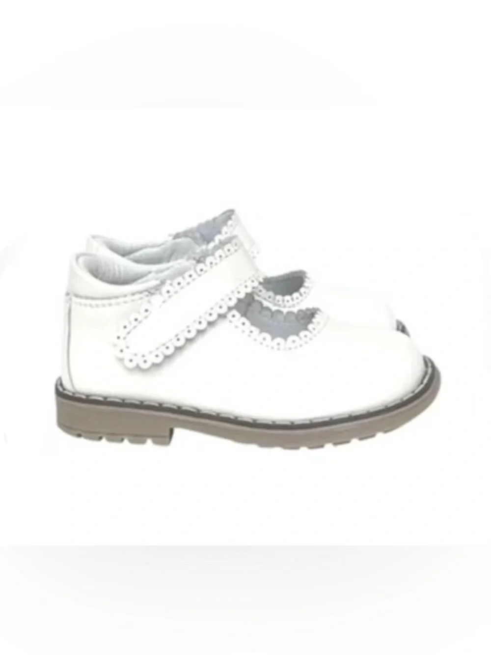 Classic White Mary Jane Kids Shoes with Scalloped Strap - Nomandino